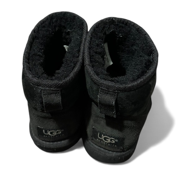 UGGS Australia Cozy Black Suede Ankle Boots size W5 - Picture 3 of 6